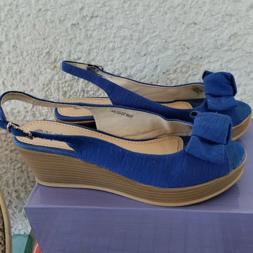 Voi&Noi women's platform sandals used, size 38, navy