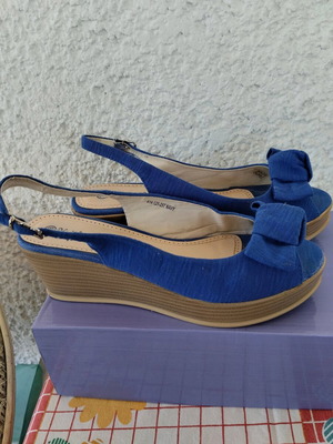 Voi&Noi women's platform sandals used, size 38, navy