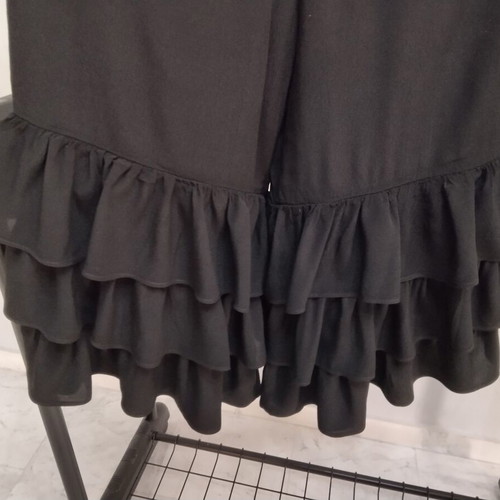 Zara women's black pants with ruffles size 38 M like new