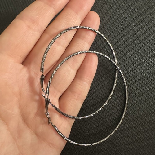 Hoop earrings large, like new