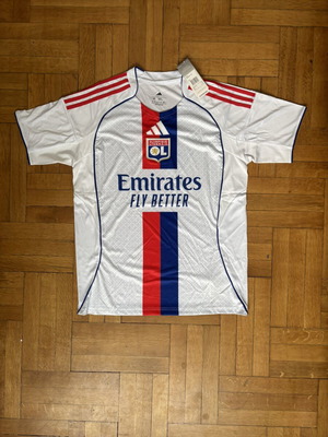 Lyon football jersey size M, authentic