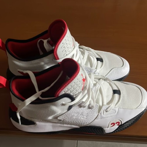 Jordan Stay Loyal 2 sneakers, size 43, black and white