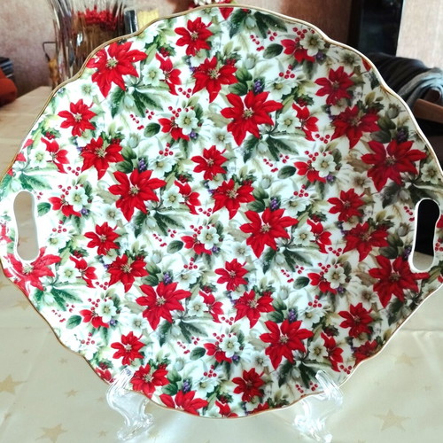 Christmas serving platter like new, porcelain