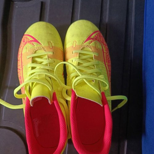 Nike football shoes like new, size 34