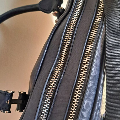 Unisex Zara bag used, blue, handheld with shoulder strap