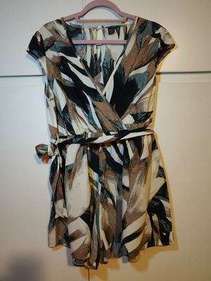 Shein Short Jumpsuit Like New, Multicolor Green, Size L