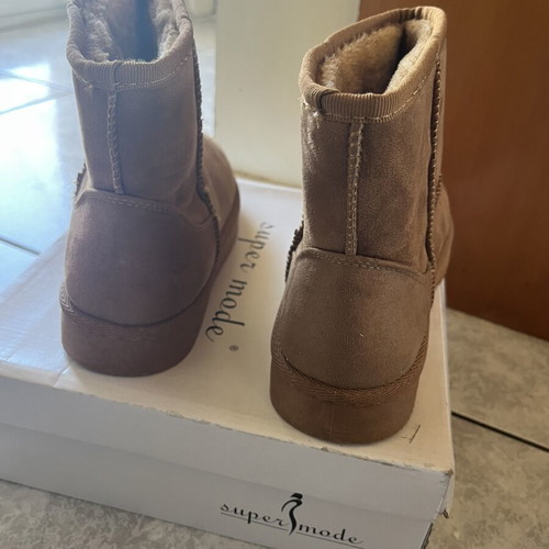 Women's boots size 39 with warm fur lining, new, brown