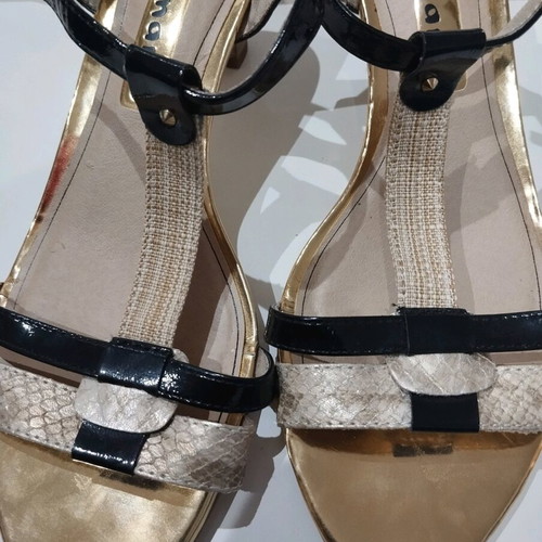 Tamaris sandals size 39 like new, gold and black