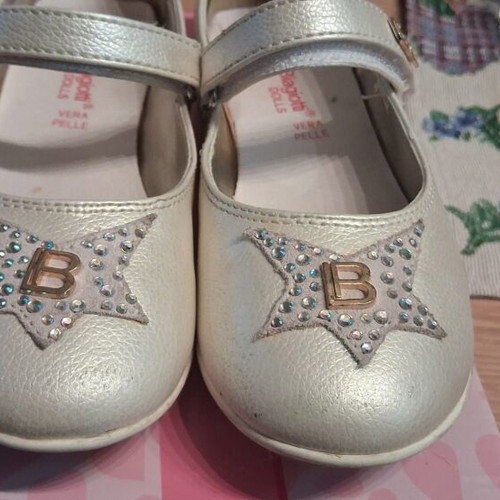 Laura Biagiotti ballerina shoes size 29, iridescent ivory