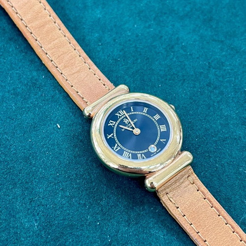 Saint Honore watch like new, black and gold