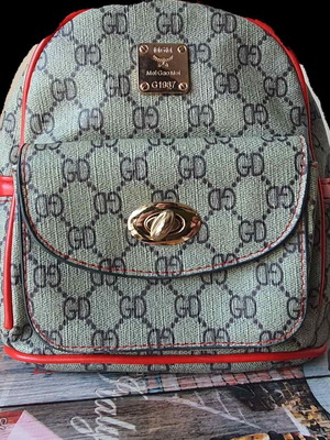 Small Chic Backpack like new