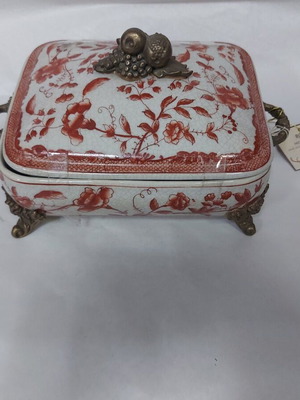 Vintage fondantière new, crackled porcelain with bronze feet
