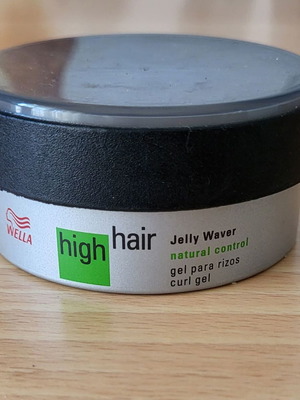 Wella High Hair curl gel with natural hold
