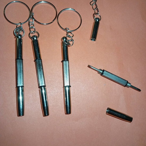 Multiscrewdriver keychains like new, set of 4 pieces