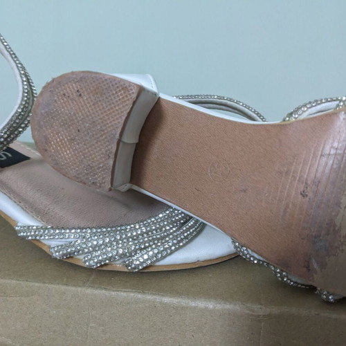 Bozikis girls' white high-heeled shoes size 31 used with rhinestones
