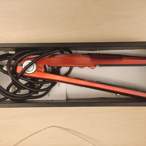 Kemei Ceramic Hair Straightener used