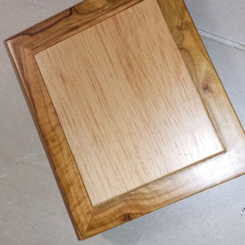 Double olive wood frame like new for 2 photos