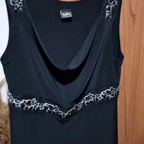 Dress black like new with elastic fabric, size L