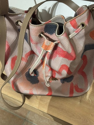 Kem bucket crossbody bag like new, beige multicolor