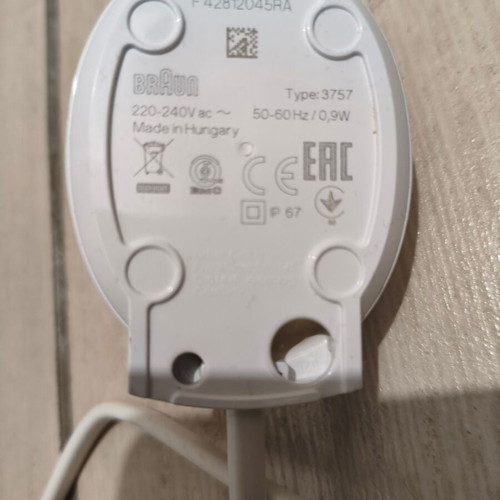 Braun electric toothbrush charging base like new