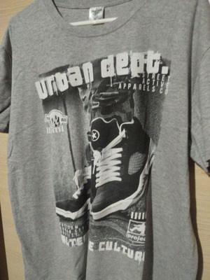 T-shirt Urban Dept XL gray like new