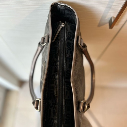 Sisley shoulder bag like new, black and grey