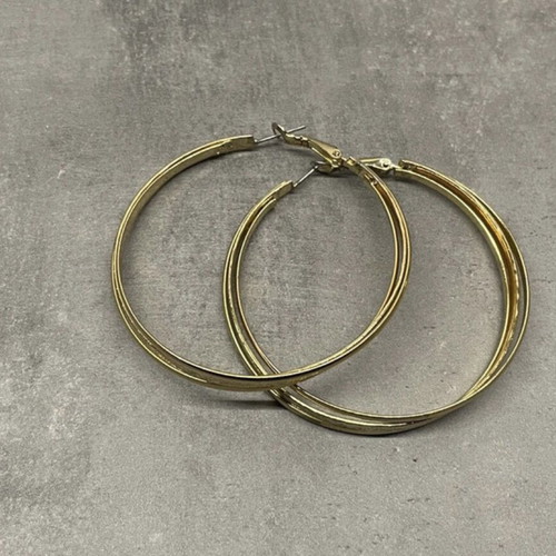 Y2K golden hoop earrings Jewelor like new, triple hoop effect