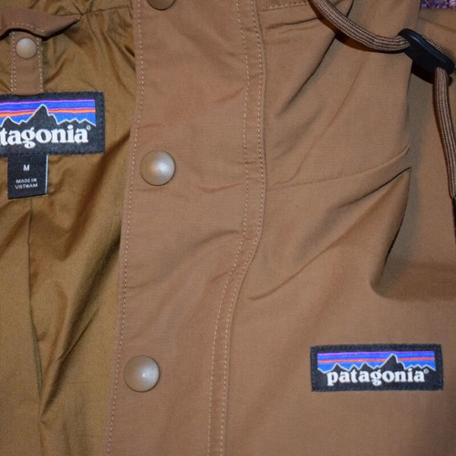 Patagonia men jacket size M like new, brown