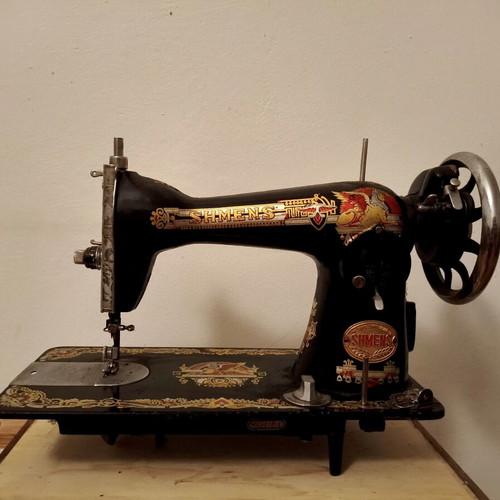 Shmens vintage sewing machine head used, decorative motifs