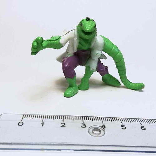 Lizard Spiderman miniature used with scratches and marks