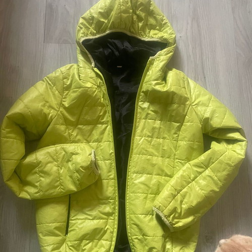 Short sports jacket new, green color, size S