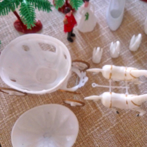 Vintage Kardasis Cake Decoration Set with Cinderella Carriage, Palms, and Mushrooms used
