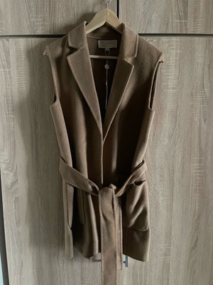 Μάλλινο γιλέκο Michael Kors καινούργιο, μέγεθος small, μπεζ