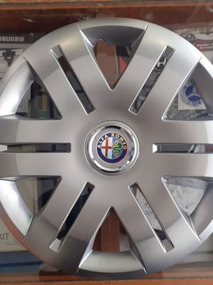 Τάσια τροχών 16'' μαρκέ για Alfa Romeo, νέα, σετ 4 τεμαχίων