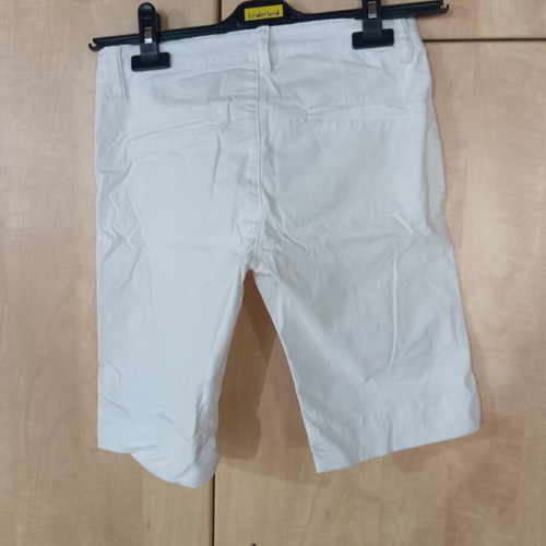 Boys' Bermuda shorts like new, size 10, white