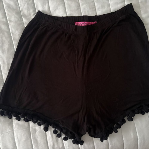 Boohoo shorts size 38 like new, black