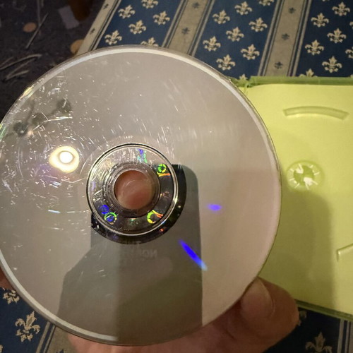 Battlefield 3 Xbox 360 game used, functional but poor condition