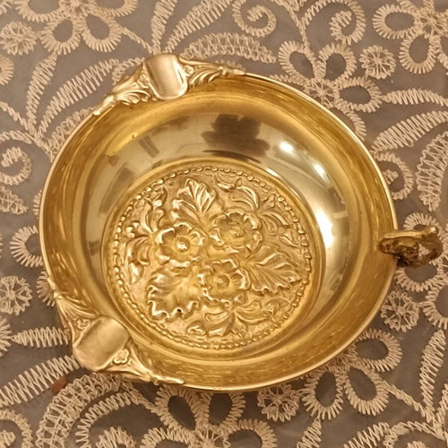 Vintage solid brass ashtray like new