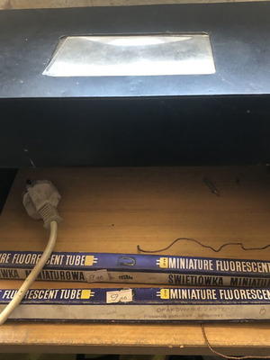 Counterfeit money detector like new with two spare lamps