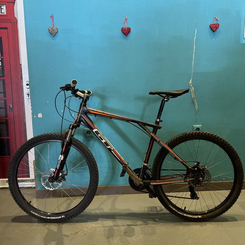 GT Aggressor 2.0 mountain bike used, 26 inch wheels, disc brakes