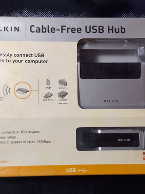 Belkin Wireless USB Hub used in good condition with accessories