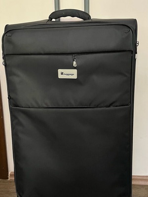 Куфар it luggage Lite Spin употребяван, лек и просторен