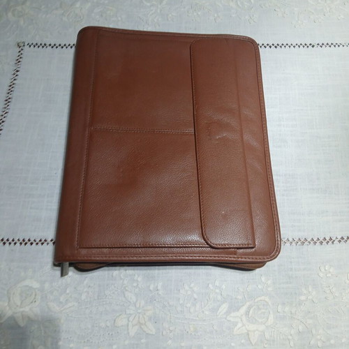 Leather A4 Folder Lavor like new with tablet and document pockets