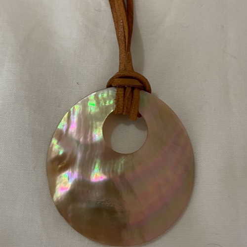 Retro leather choker with shell pendant used condition