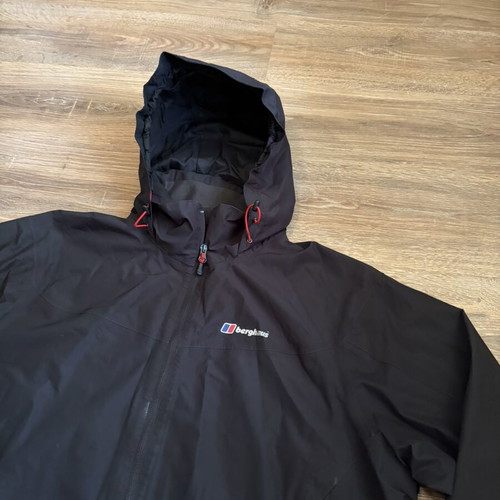 Berghaus GoreTex Stormcloud Waterproof Jacket XXL used, black