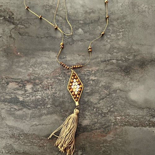 Necklace like new, never worn