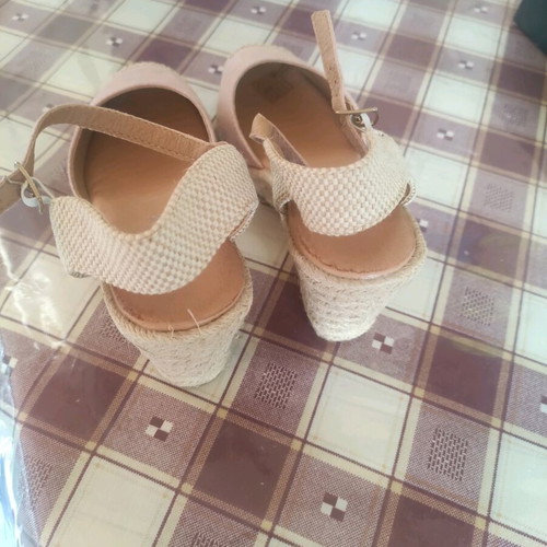 Voi Noi shoes size 38 pink shiny like new