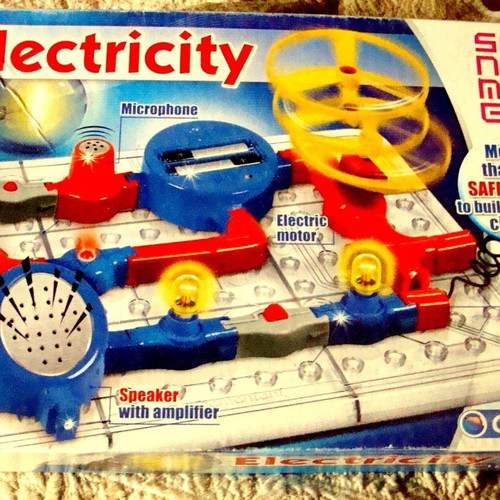 Clementoni Science and Play Electricity Educational Set like new