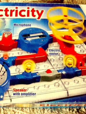Clementoni Science and Play Electricity Educational Set like new
