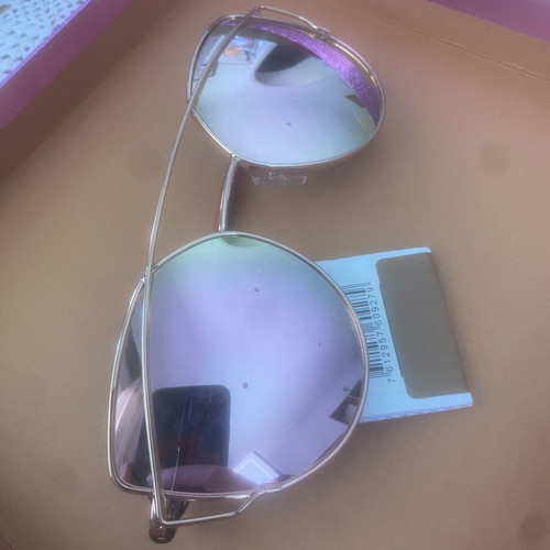 Women's sunglasses new, pink gold color